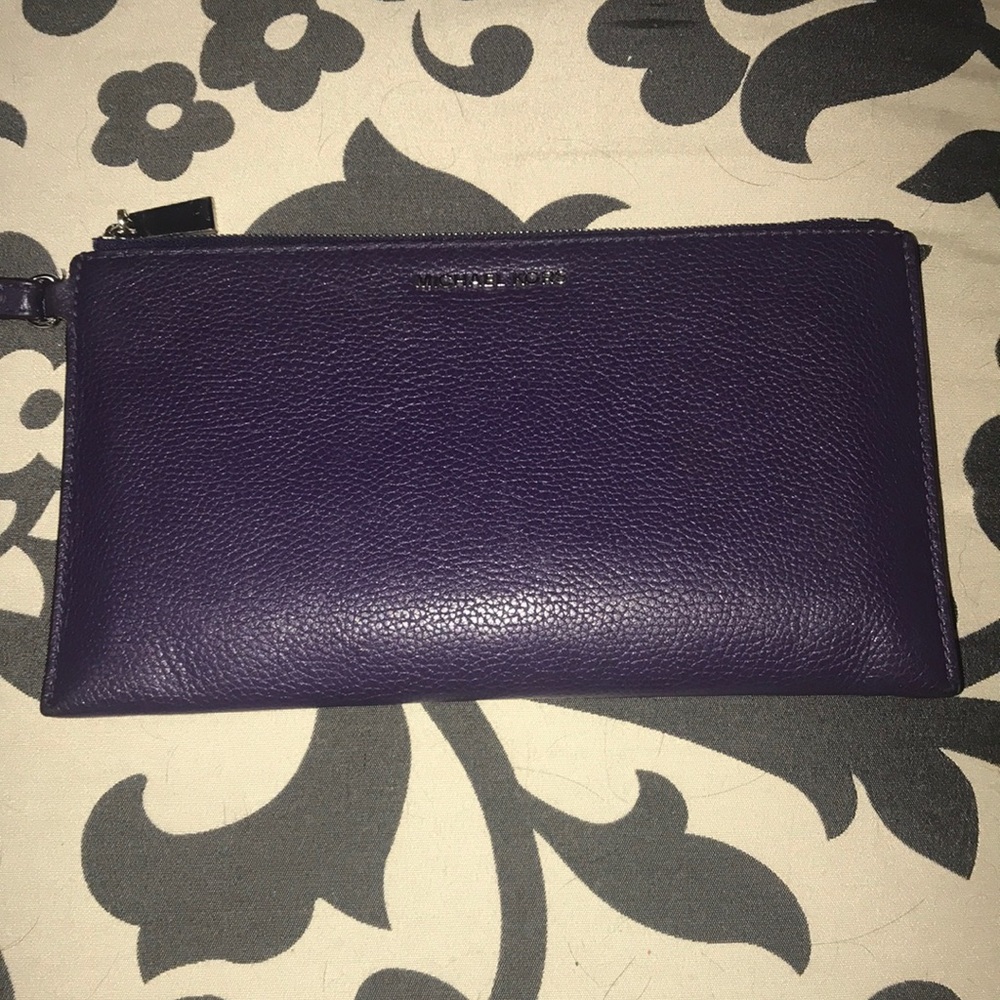 Michael Kors Wristlet